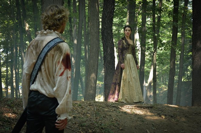 Reign - Season 3 - In a Clearing - Photos - Adelaide Kane