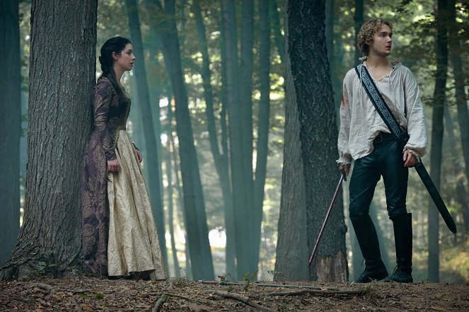 Reign - Season 3 - In a Clearing - Film - Adelaide Kane, Toby Regbo