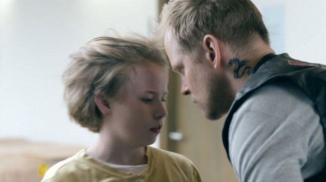 Kakara - De la película - Sonja Vilkki, Antti Luusuaniemi