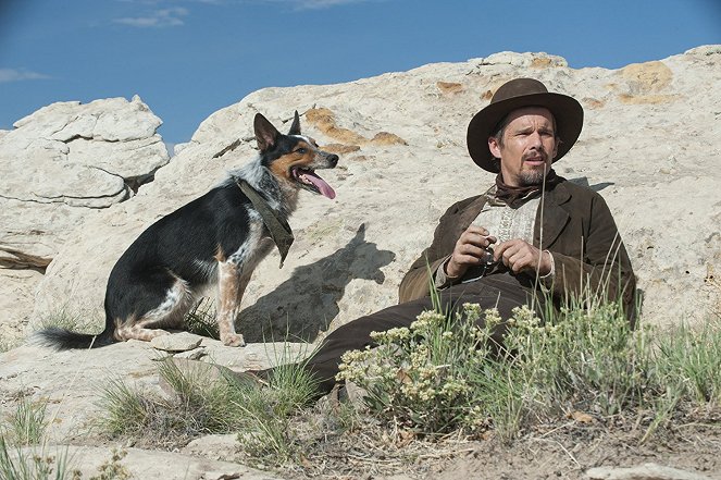 In a Valley of Violence - Photos - Ethan Hawke