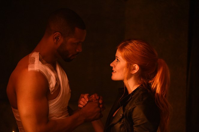 Cazadores de sombras - De hombres y ángeles - De la película - Isaiah Mustafa, Katherine McNamara