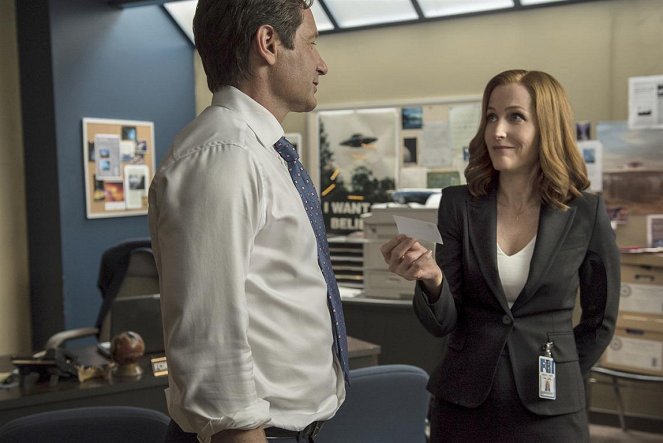 The X-Files - Season 10 - Photos - David Duchovny, Gillian Anderson