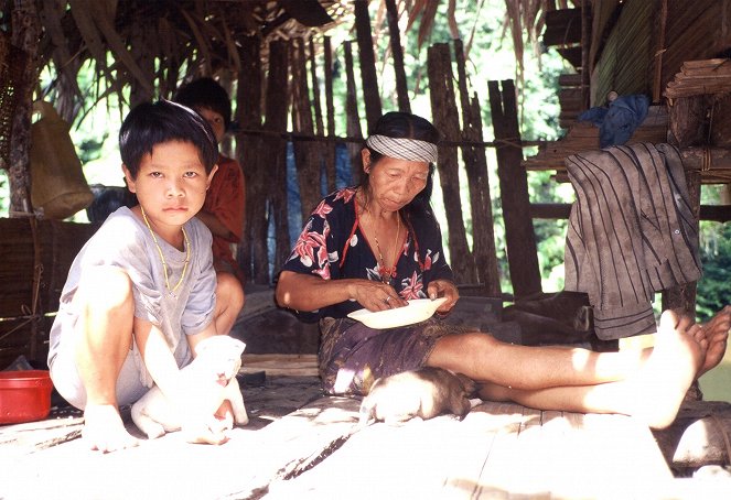 Bulungan: předběžná zpráva o konci světa - Kuvat elokuvasta