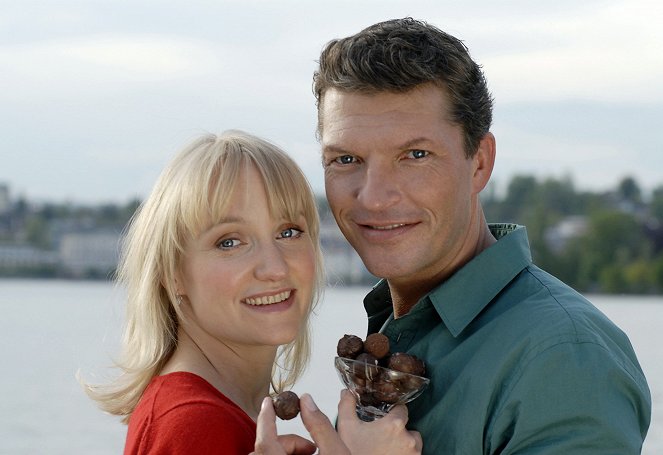 Lilly Schönauer - Paulin sen - Promo - Eva Herzig, Hardy Krüger Jr.