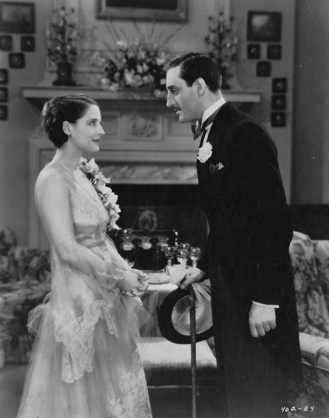 The Last of Mrs. Cheyney - Filmfotók - Norma Shearer, Basil Rathbone