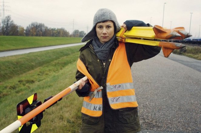 Das Glück ist eine ernste Sache - Z filmu - Eva Löbau