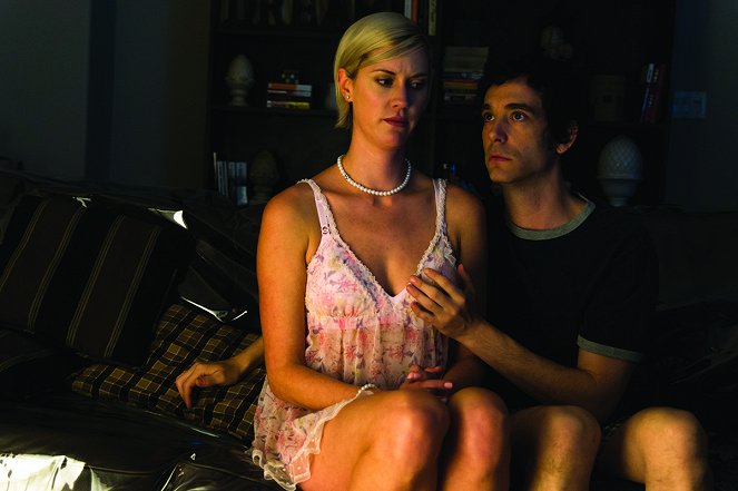 How to Plan an Orgy in a Small Town - Van film - Lauren Lee Smith, Jonas Chernick