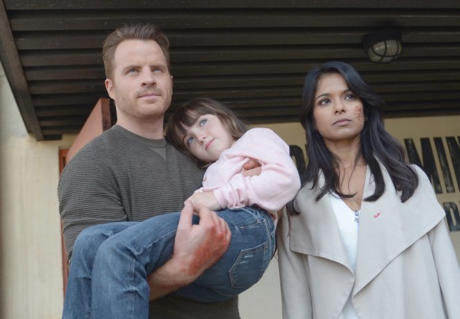 Second Chance - One More Notch - Photos - Robert Kazinsky, Dilshad Vadsaria