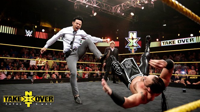 NXT TakeOver: Fatal 4-Way - Cartes de lobby - 小林健太