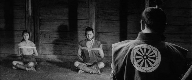 Ukryta forteca - Z filmu - Misa Uehara, Toširó Mifune