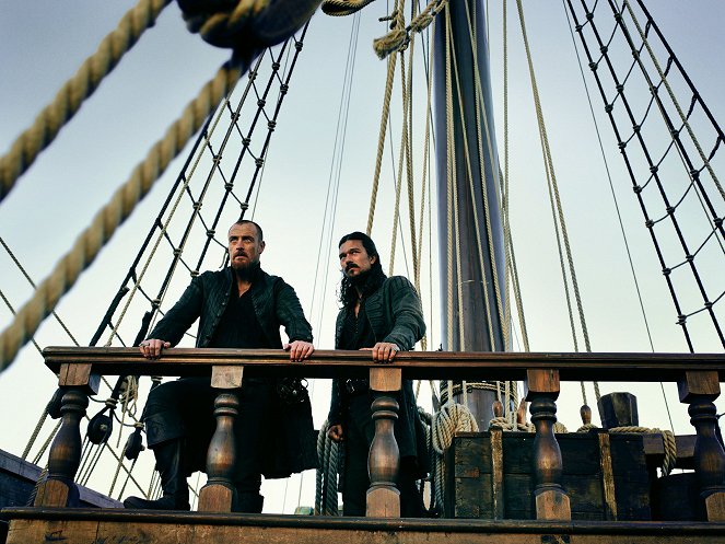 Black Sails - Season 3 - Promokuvat - Toby Stephens, Luke Arnold