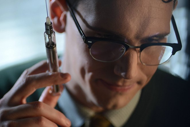 Gotham - A Bitter Pill to Swallow - Photos - Cory Michael Smith