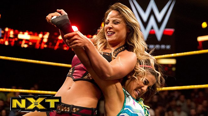 WWE NXT - Lobby karty - Tenille Dashwood, Pamela Martinez