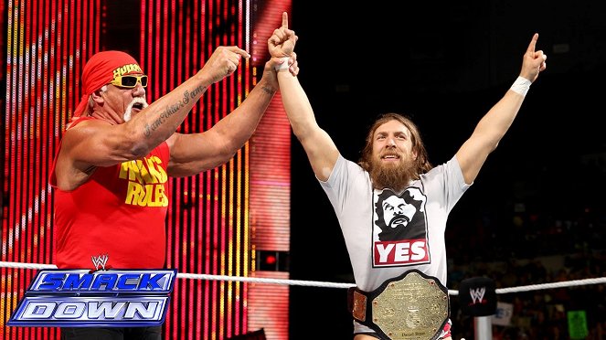 WWE SmackDown LIVE! - Fotocromos - Hulk Hogan, Bryan Danielson