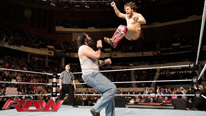 WWE Monday Night RAW - Fotosky - Jon Huber, Bryan Danielson