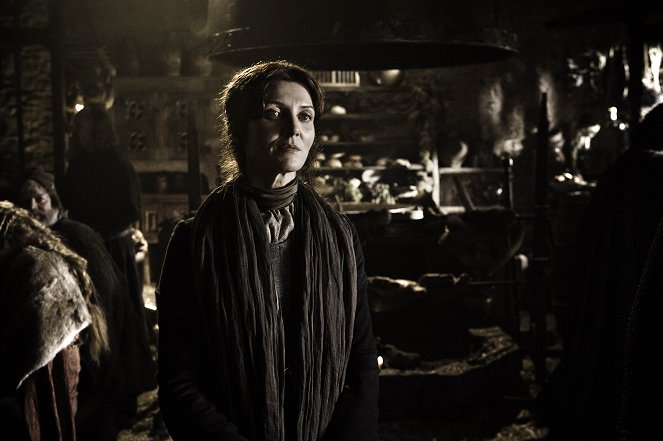 Game of Thrones - Cripples, Bastards, and Broken Things - Photos - Michelle Fairley