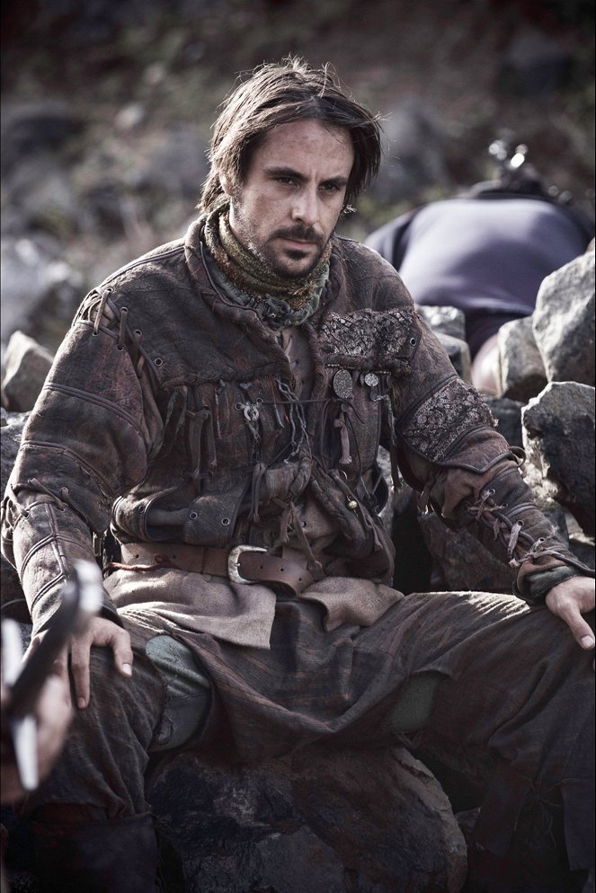 Game of Thrones - The Wolf and the Lion - Photos - Emun Elliott