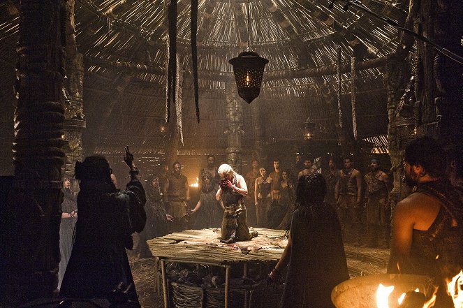 Game Of Thrones - Season 1 - Eine goldene Krone - Filmfotos - Emilia Clarke