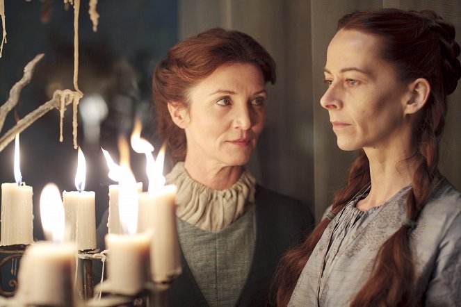 Game of Thrones - The Pointy End - Photos - Michelle Fairley, Kate Dickie