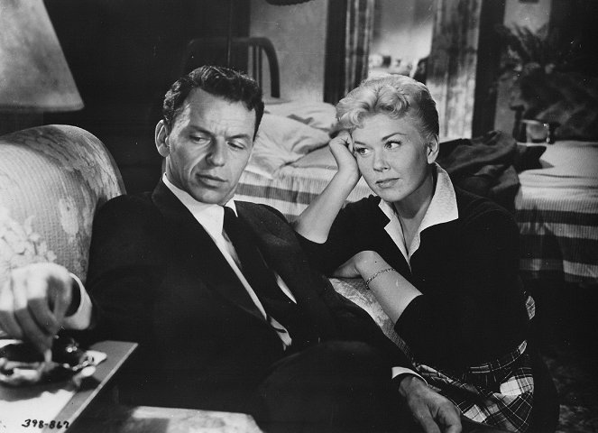 Man soll nicht mit der Liebe spielen - Filmfotos - Frank Sinatra, Doris Day