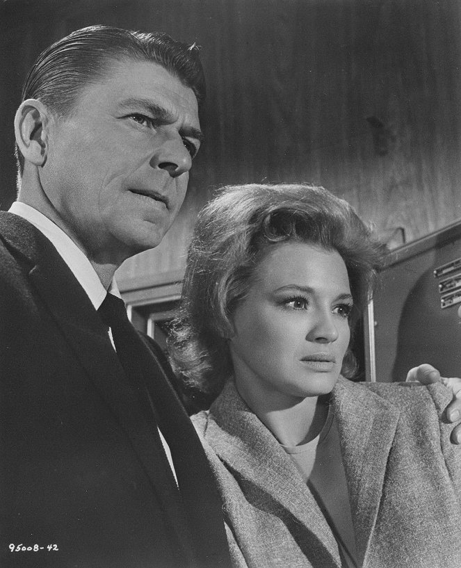 Der Tod eines Killers - Filmfotos - Ronald Reagan, Angie Dickinson