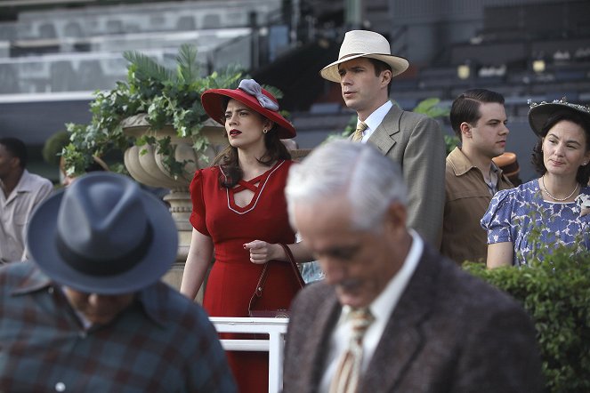 Agent Carter - Season 2 - The Lady in the Lake - Photos - Hayley Atwell, James D'Arcy