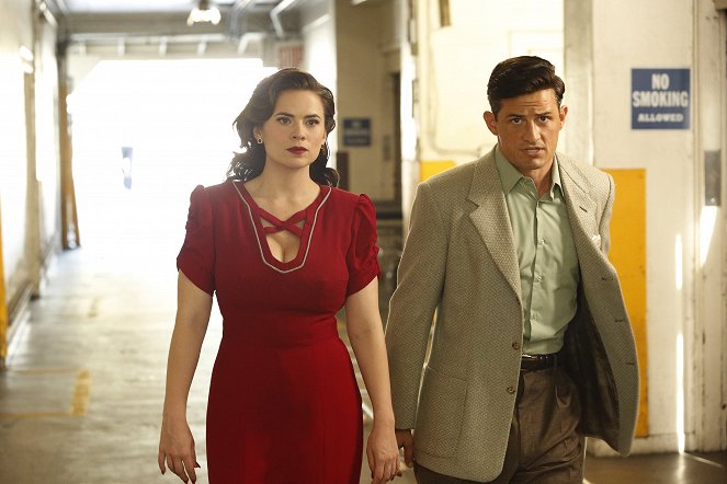Agent Carter - The Lady in the Lake - Photos - Hayley Atwell, Enver Gjokaj