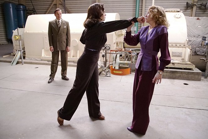 Agent Carter - The Atomic Job - De la película - Hayley Atwell