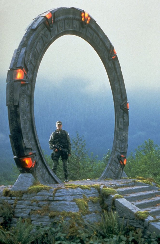 Stargate SG-1 - The Nox - Photos - Richard Dean Anderson