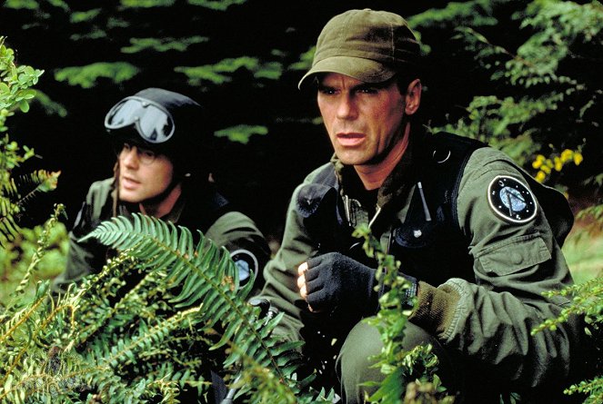 Stargate SG-1 - Season 1 - The Nox - Photos - Michael Shanks, Richard Dean Anderson