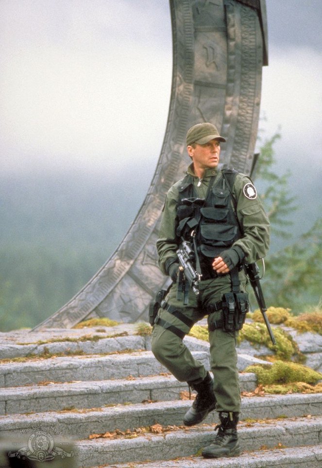 Stargate SG-1 - Season 1 - The Nox - Photos - Richard Dean Anderson
