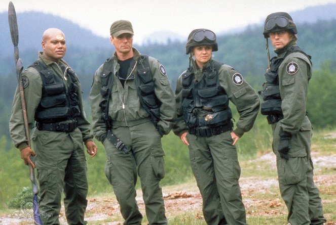 Stargate SG-1 - Season 1 - The Nox - Photos - Christopher Judge, Richard Dean Anderson, Amanda Tapping, Michael Shanks