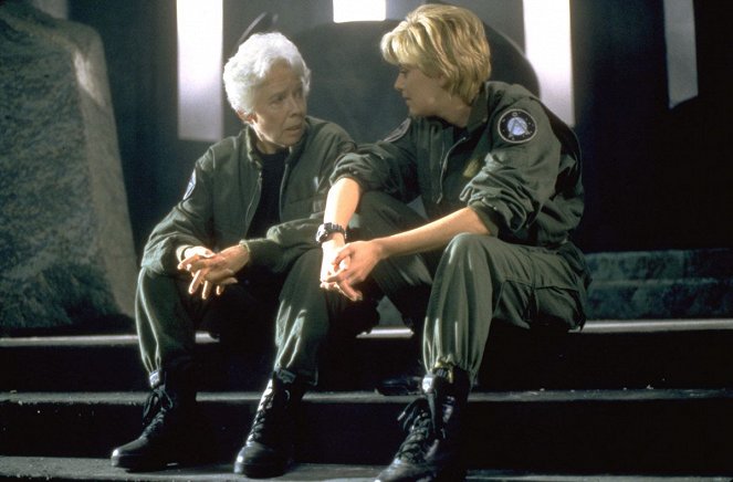Stargate SG-1 - The Torment of Tantalus - Van film - Elizabeth Hoffman, Amanda Tapping