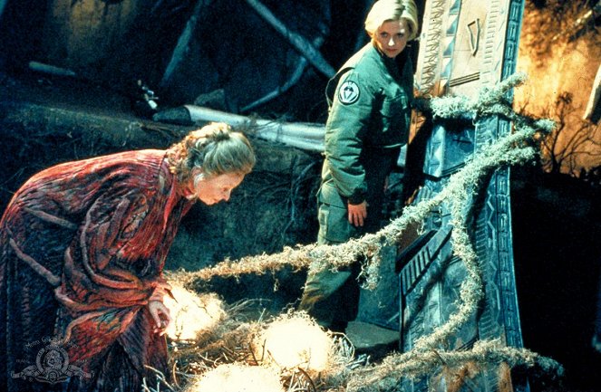 Stargate Kommando SG-1 - Zerstörerin der Welten - Filmfotos - Bonnie Bartlett, Amanda Tapping