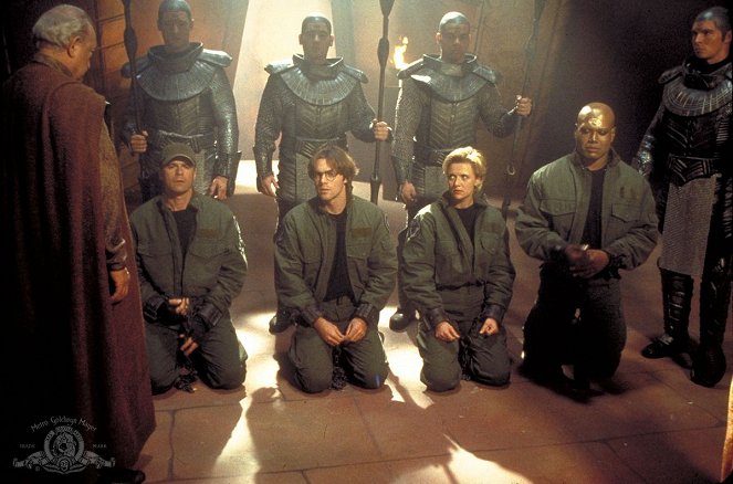 Stargate SG-1 - Season 2 - Need - Photos - Richard Dean Anderson, Michael Shanks, Amanda Tapping, Christopher Judge
