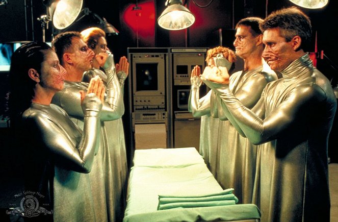 Stargate SG-1 - Spirits - Van film
