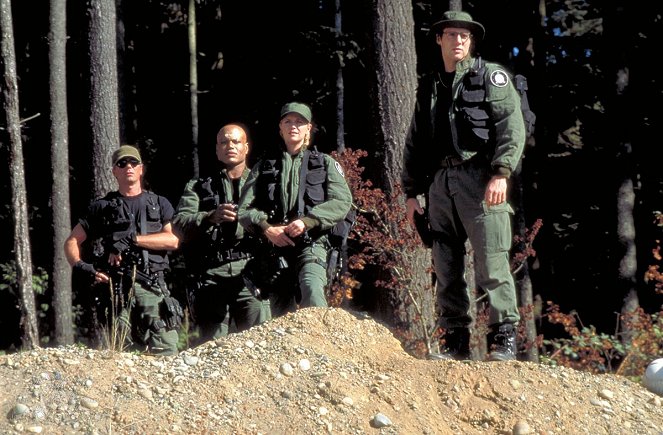 Stargate Kommando SG-1 - Tödliche Klänge - Filmfotos - Richard Dean Anderson, Christopher Judge, Amanda Tapping, Michael Shanks