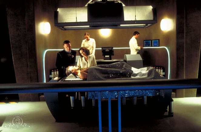 Stargate SG-1 - Out of Mind - Van film - Tom Butler, Samantha Ferris