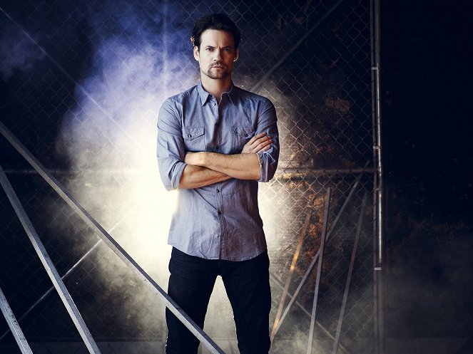 Nikita - Promokuvat - Shane West