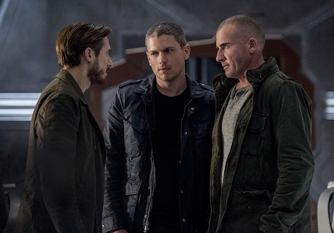 Legends of Tomorrow - Season 1 - Blood Ties - Photos - Arthur Darvill, Wentworth Miller, Dominic Purcell