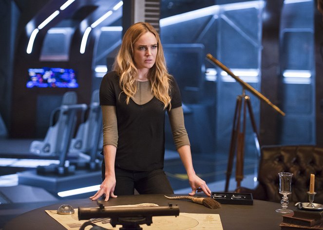 DC's Legends of Tomorrow - Guerres froides - Film - Caity Lotz