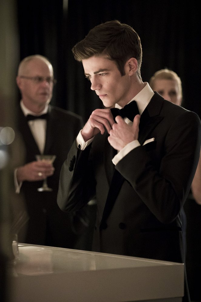 The Flash - Potential Energy - Photos - Grant Gustin