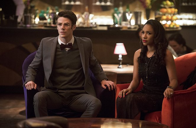 The Flash - Season 2 - Welcome to Earth-2 - Photos - Grant Gustin, Candice Patton