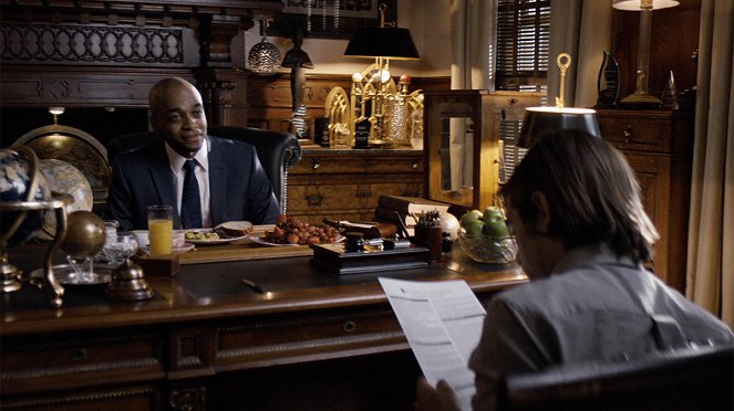 The Magicians - Season 1 - Unauthorized Magic - Photos - Rick Worthy