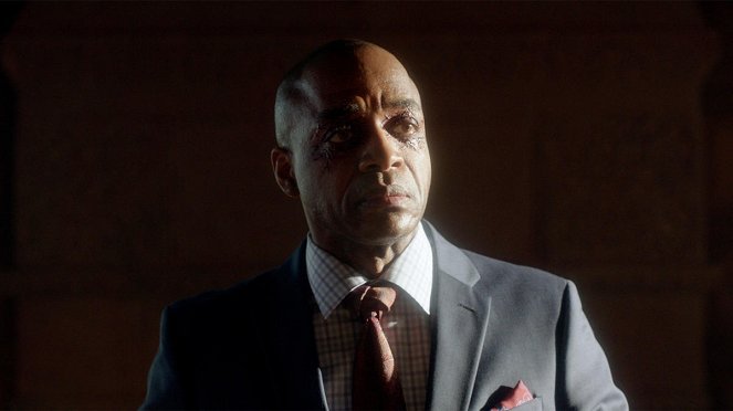 The Magicians - Consequences of Advanced Spellcasting - Van film - Rick Worthy