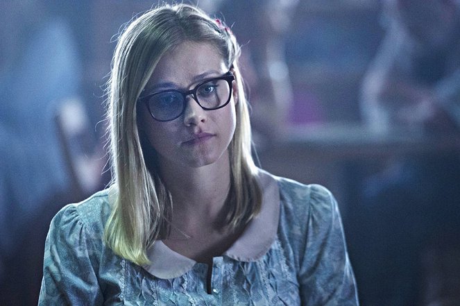 The Magicians - The World in the Walls - Photos - Olivia Dudley