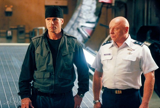 Stargate SG-1 - Shades of Grey - Photos - Richard Dean Anderson, Don S. Davis