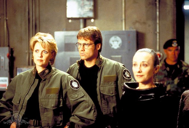 Stargate SG-1 - Shades of Grey - Photos - Amanda Tapping, Michael Shanks, Marie Stillin