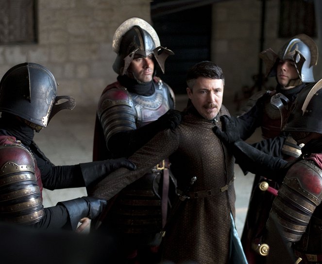 Game of Thrones - The North Remembers - Photos - Aidan Gillen