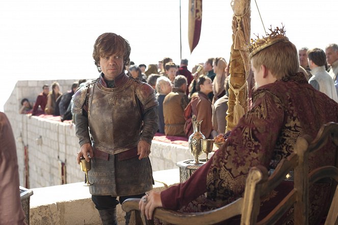 Game of Thrones - Season 2 - The North Remembers - Photos - Peter Dinklage